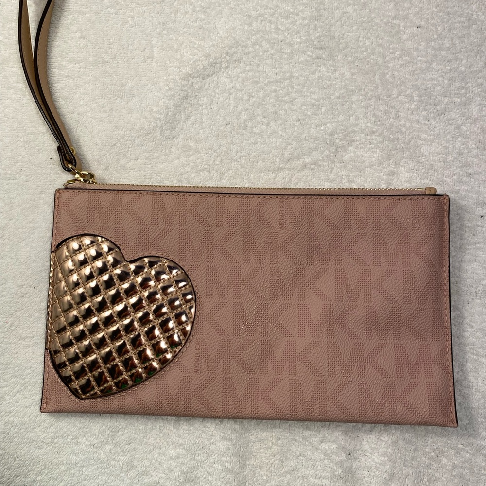 Stylish Women's Bag with Heart Accent